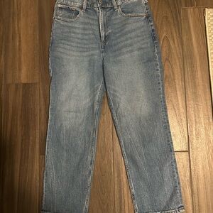 Abercrombie & Fitch Ultra High Rise Ankle Straight